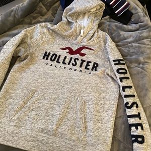 Hollister Hoodie - Medium